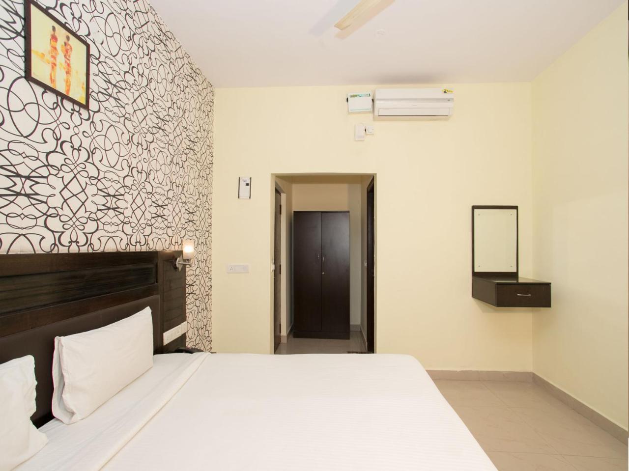 Oyo 10378 Hotel Hibiscus Mayflower Μπανγκαλόρ Εξωτερικό φωτογραφία